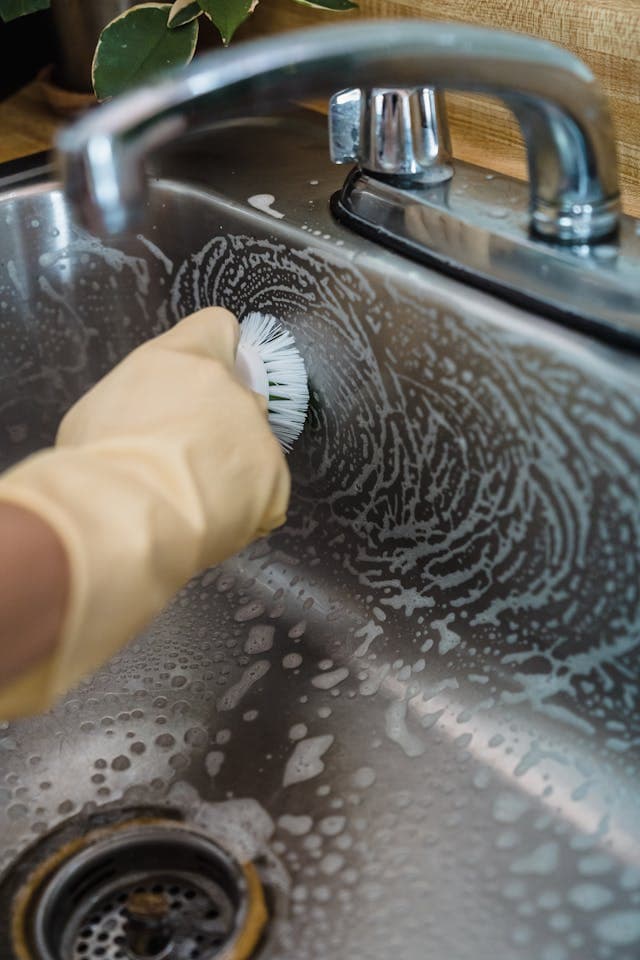 cleaning sink